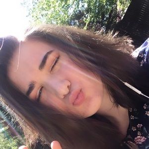 Meet your Posher, Lydia